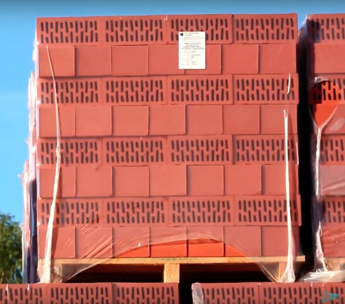 Кирпич рядовой полуторный гладкий М200 Вышневолоцкая керамика